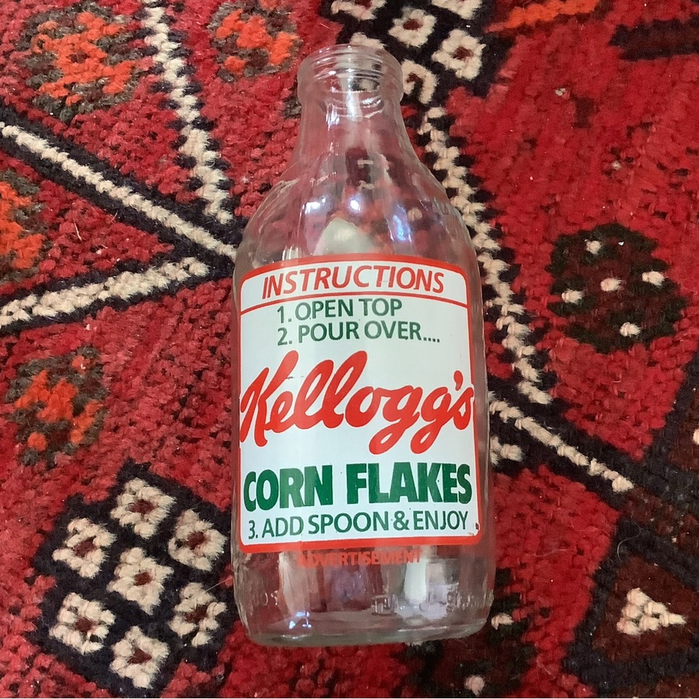 Vintage 1980’s Kellogg’s Cornflakes English Pint Milk Bottle (Dairy Crest)
